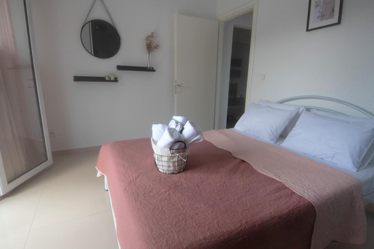 Néa Péramos Mistral Luxury Living 아파트 호텔 외부 사진